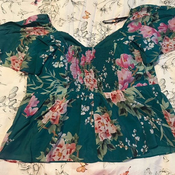 City Chic Green Floral Blouse - Picture 3 of 6